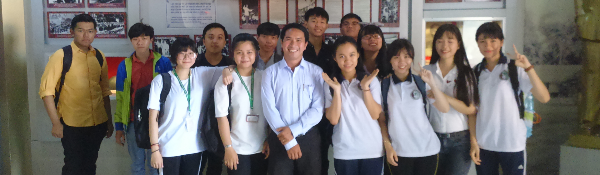 Sinh viên tham quan học tập thực tế