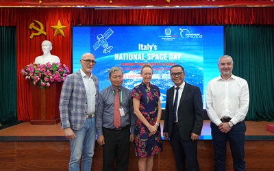 Diễn đàn “Đổi mới sáng tạo không gian Ý – Việt: kết nối Trái đất & Không gian” tổ chức tại HCMUNRE