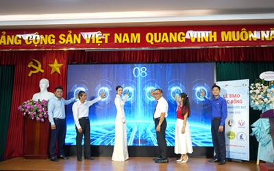 “TỪ TRÁCH NHIỆM CỘNG ĐỒNG ĐẾN HÀNH ĐỘNG XANH VÀ HỖ TRỢ NGƯỜI HỌC” – CHUỖI HOẠT ĐỘNG Ý NGHĨA TẠI HCMUNRE